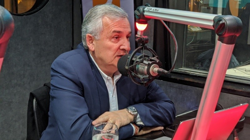 Morales en el estudio de Radio 2. 