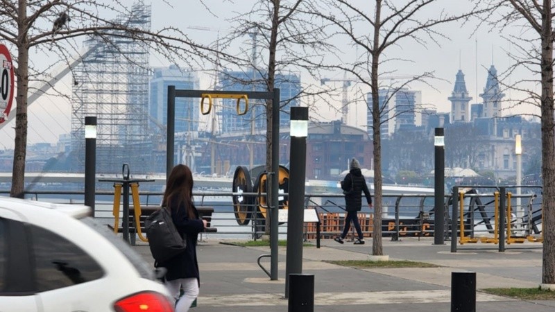 La ciudad de Buenos Aires cubierta de humo.