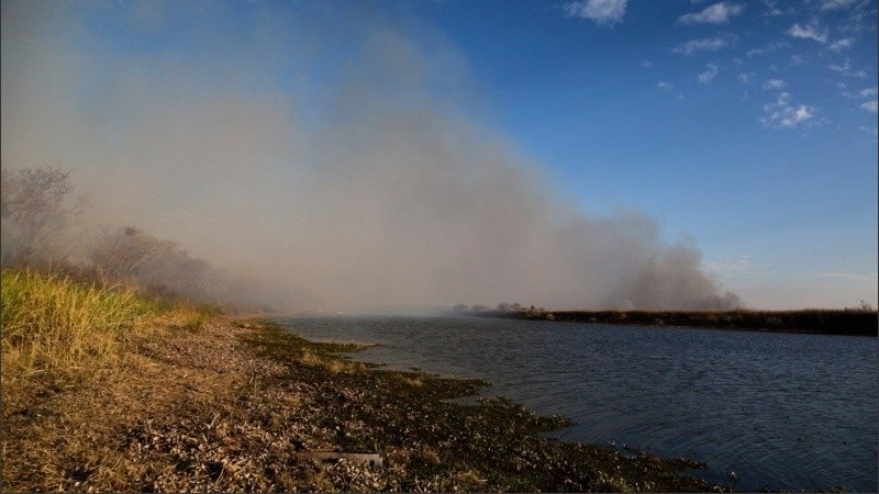 ¿Quién ocupa y quién prende fuego las islas si no son de nadie?