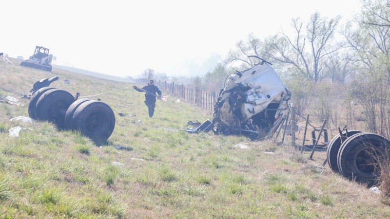 Así quedó la cabina de uno de los camiones. 