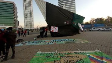 Una concentración contra las quemas fue escenario de la costa rosarina este sábado.