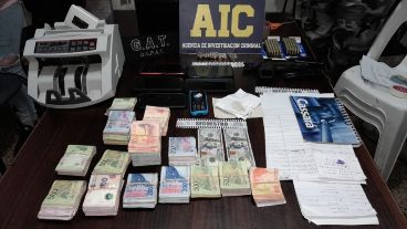 Algunos de los elementos incautados en los procedimientos.