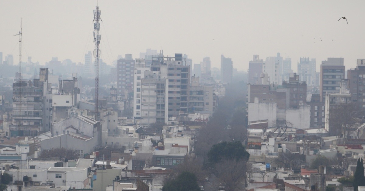 Empeora la calidad del aire en Rosario por el humo y se vienen tres ...