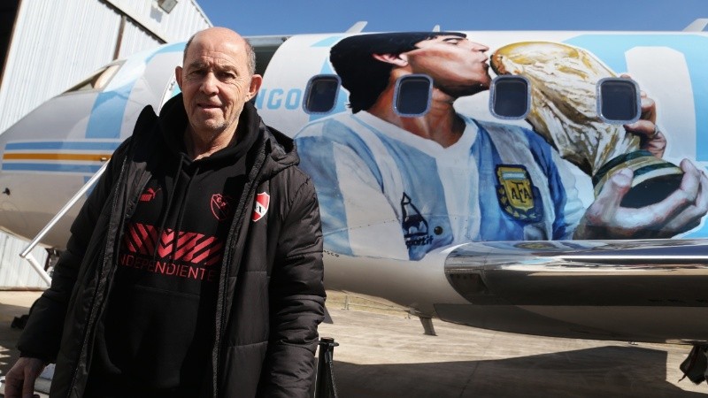 Ricardo Bochini, ídolo de Maradona, presente en Rosario.