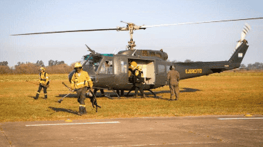 Se sumó el Ejército. Ya son 13 los medios aéreos convocados por Nación para combatir los incendios.