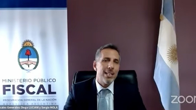 El fiscal Luciani hizo la acusación de forma virtual, vía Zoom.