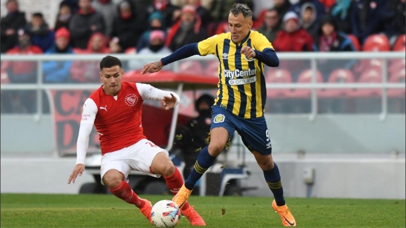 Candia sólo pudo jugar los partidos ante Sarmiento, Independiente y Newell's.