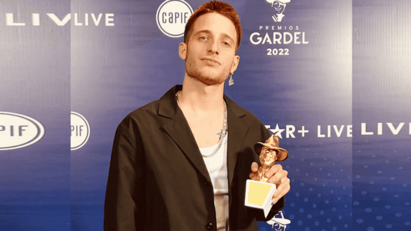 Wos distinguido por su disco 