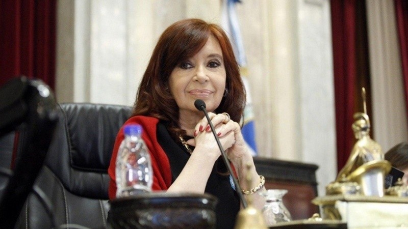 El Consejo Directivo de la Facultad de Filosofía y Letras resolvió “repudiar la persecución judicial y mediática por razones políticas contra Cristina Fernández de Kirchner”.