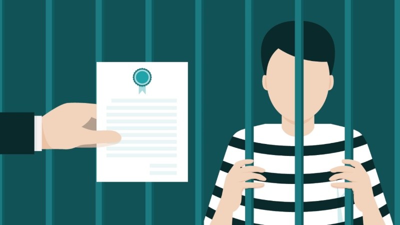 A través del indulto, el presidente puede actuar sobre penas dispuestas por la Justicia.