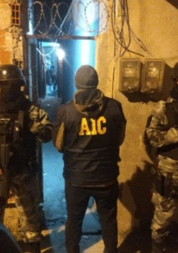 Violencia narco: qué pasa en los barrios cuando se van la policía y los fiscales