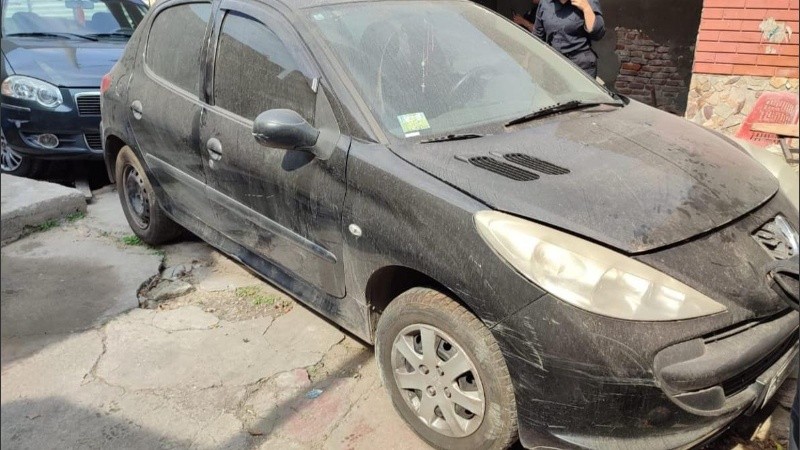 Uno de los autos recuperados.