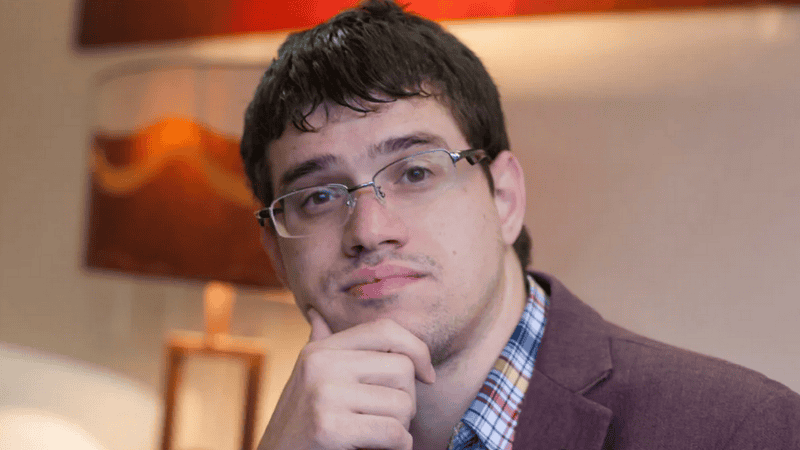 Palazesi permaneció sin poder siquiera gatear durante sus primeros seis años de vida.