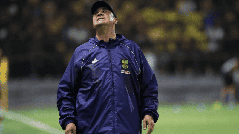 El ex DT de Newell's consiguió en Grecia 12 triunfos y 5 derrotas.