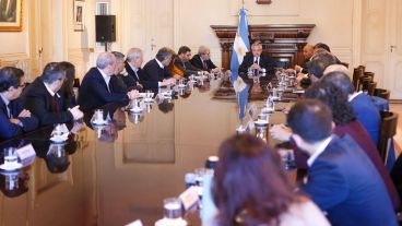El encuentro ampliado se realiza en Casa Rosada.