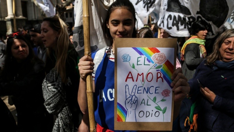 La movilización en Rosario para repudiar el intento de magnicidio contra Cristina Kirchner.