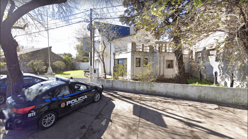 El hombre terminó detenido en el mismo lugar que su familiar.