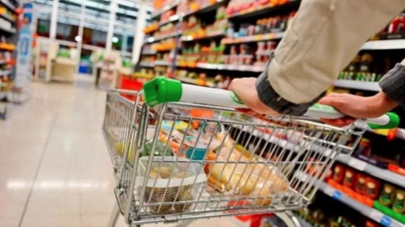 Según la Came,  “se sintió la falta de dinero en la calle para sostener ventas, especialmente en el rubro indumentaria”..