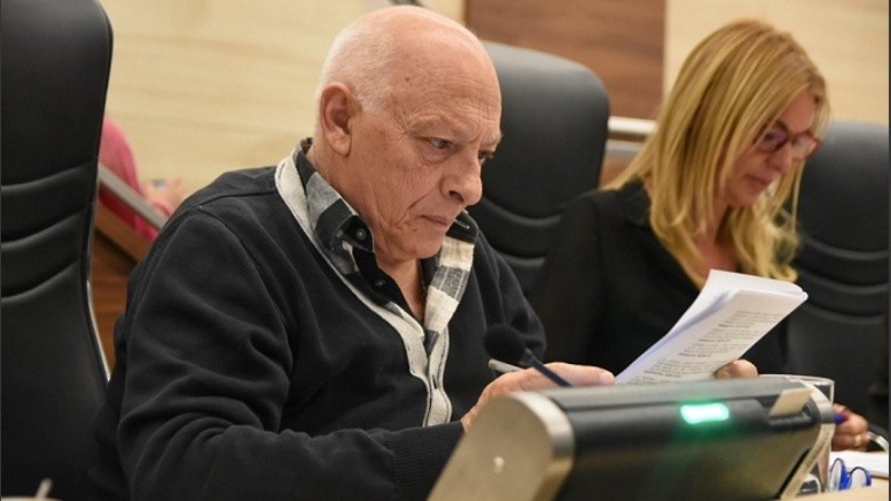 “Instigar, saludar, alentar a una persona que se manifiesta a favor del homicidio, es en principio una violación clara a la ética de su rol