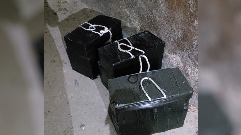 Los bolsos con droga encontrados en Rosario el 26 de agosto también fueron hallados en Países Bajos y Brasil.