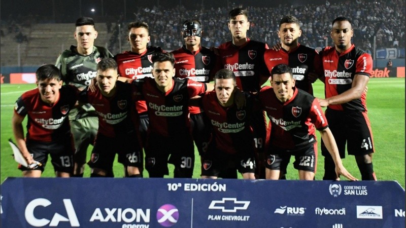Los once titulares leproso que salieron a jugar contra la T en San Luis.