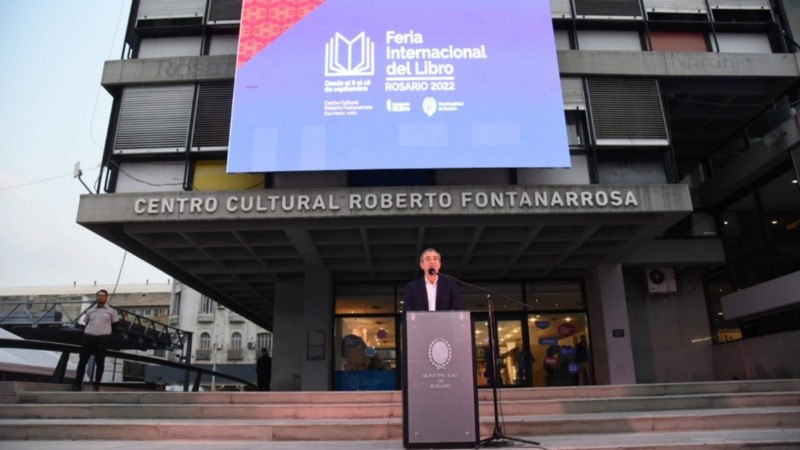 El intendente Pablo Javkin inauguró la feria de este año.