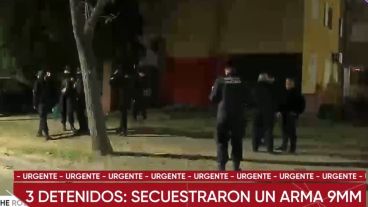 Decenas de uniformados trabajaban en la zona.