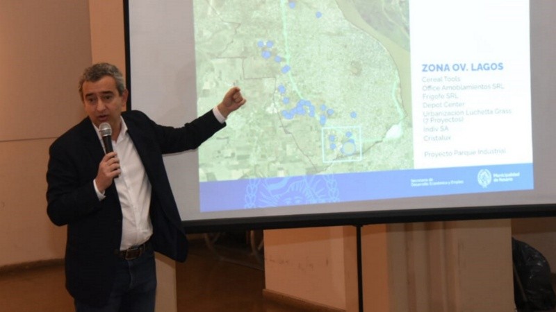 Javkin durante la presentación de las inversiones. 