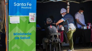 Muchas de las personas que llegan es para vacunarse.