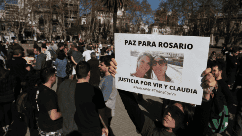 Familiares y amigos de Claudia y Virginia reclamando Justicia por el brutal ataque