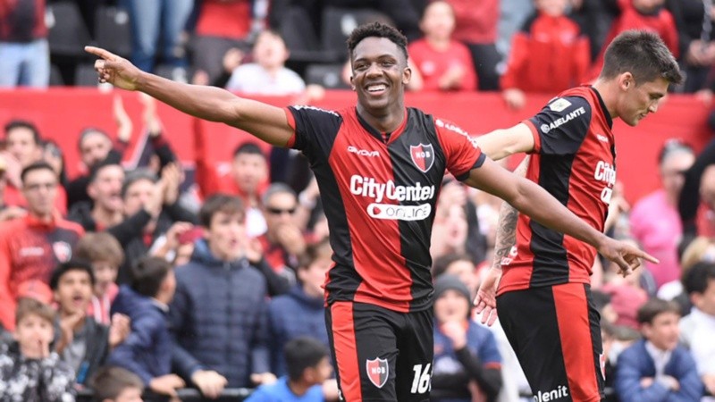Reasco jugó 21 partidos y convirtió 2 goles desde su arribo a Newell's en el verano pasado.