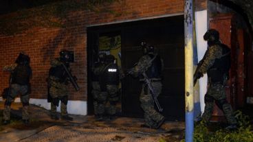 Uno de los allanamientos a la casa de la Tata, en barrio La Florida.