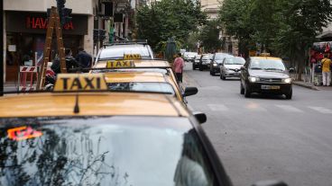 Tomar un taxi en Rosario costará un 35 por ciento más caro.