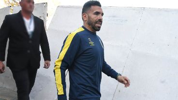 El Apache criticó y respaldó al equipo después del empate.