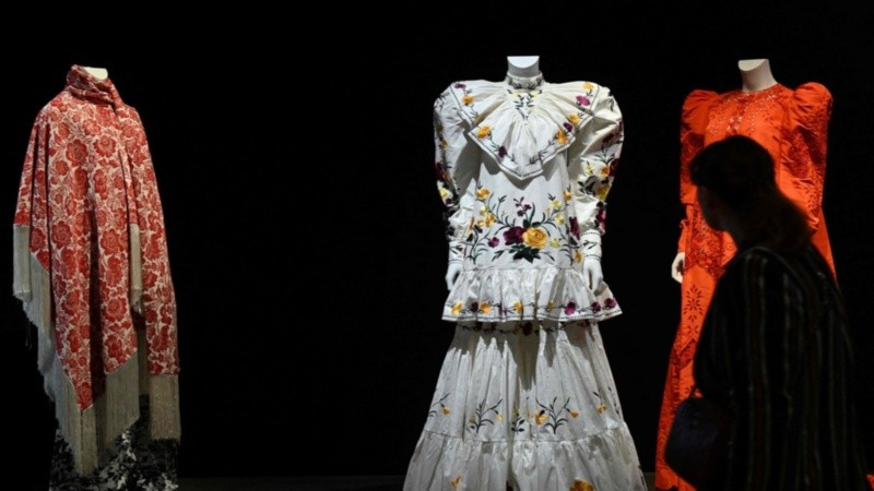 Muestra de Frida en el Museo de la moda en París. (Foto: EFE)