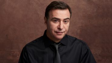 "La ficción tiene a veces la función de restañar, de curar, de tratar de morigerar algunas cosas", sostiene Reynaldo Sietecase.