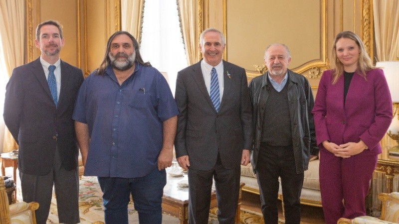 El embajador estadounidense Marc Stanley con sindicalistas argentinos