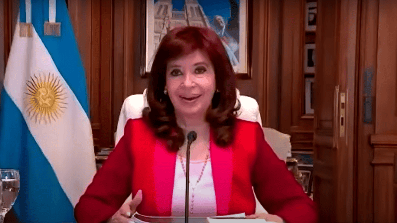La vicepresidenta hace la exposición desde el despacho en el Senado.