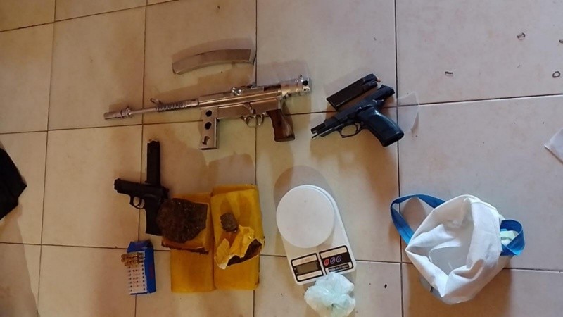 Armamento y drogas, el secuestro llevado a cabo por el personal de la Unidad Regional II.
