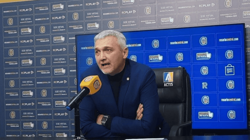 El presidente en ejercicio mostró su deseo de seguir al frente del club. 