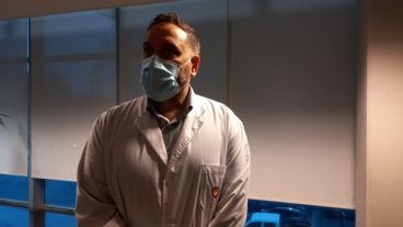 "Uno mira para abajo y ve a los hijos que duermen mal”, reconoció el médico