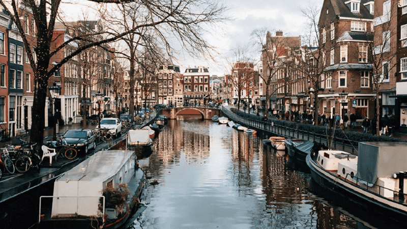 La visa Working Holiday permite trabajar y residir en el país durante un plazo de 12 meses.