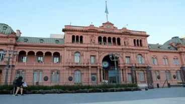 Continuaban las reuniones en Balcarce 50.