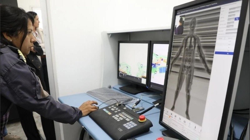 La Alcaidía capitalina contará con un body scan que mediante rayos X, permite inspeccionar el cuerpo humano.