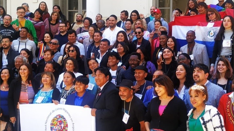 Bernardo y Florencia, de la Asociación de Tanzania de Rosario, arriba a la derecha.