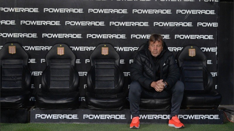 El Ruso presentó su renuncia luego de la derrota de Estudiantes ante Colón.