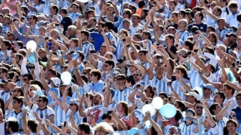 Los hinchas argentinos fueron los que más entradas compraron para el mundial.