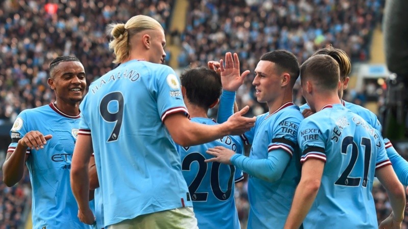 Festival del equipo de Guardiola en el Etihad Stadium.