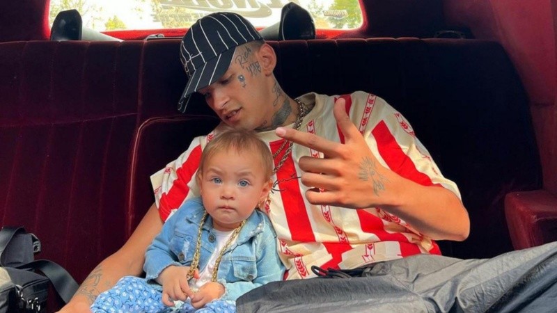 Elian Ángel Valenzuela y su hija Jamaica. 