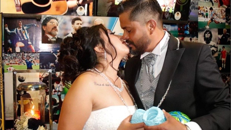 El director técnico declaró oficialmente a la pareja como marido y mujer.